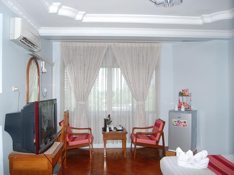 Summer Palace Hotel Rangoon Buitenkant foto