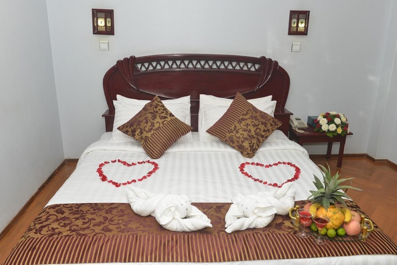 Summer Palace Hotel Rangoon Buitenkant foto