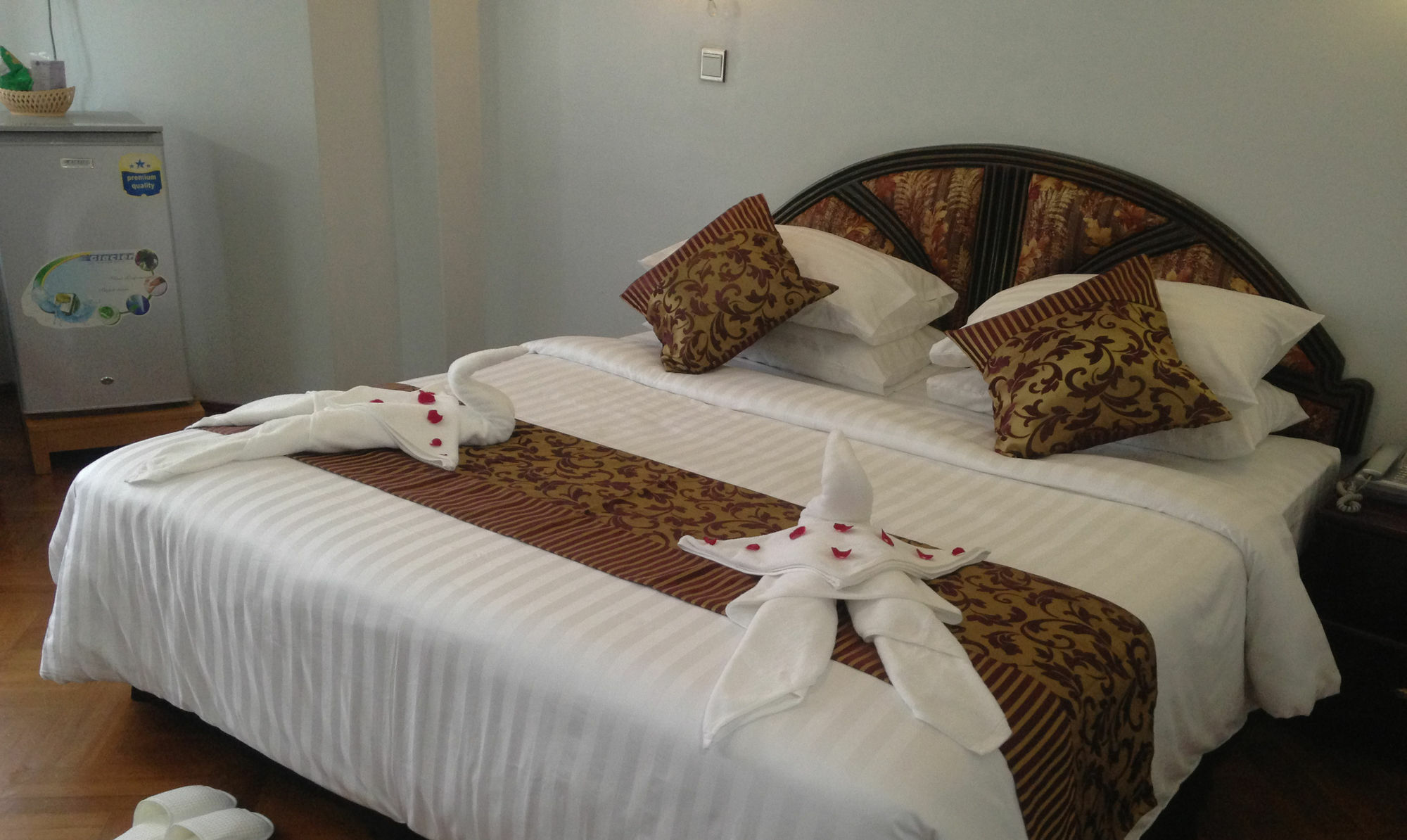 Summer Palace Hotel Rangoon Buitenkant foto