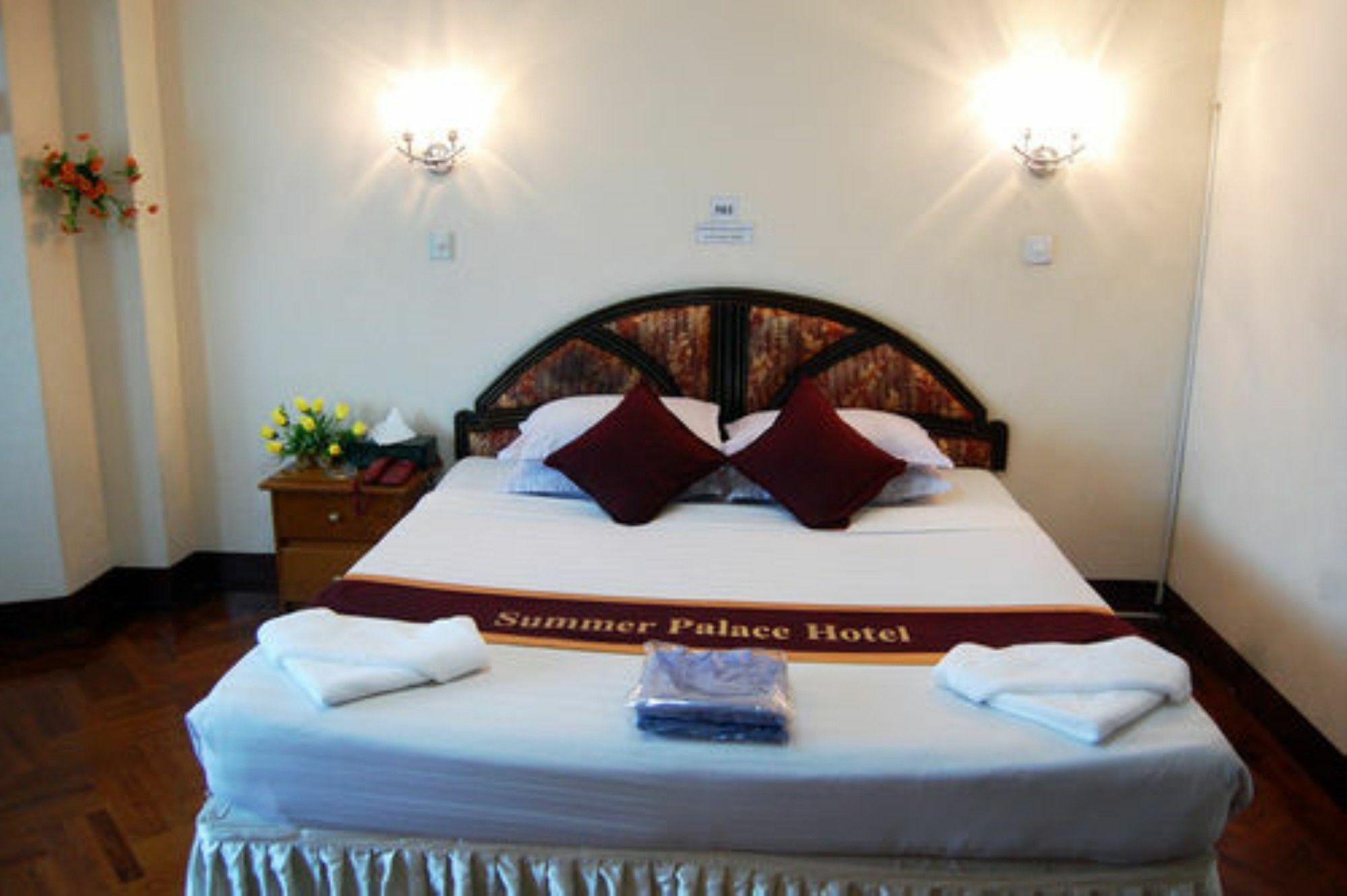 Summer Palace Hotel Rangoon Buitenkant foto